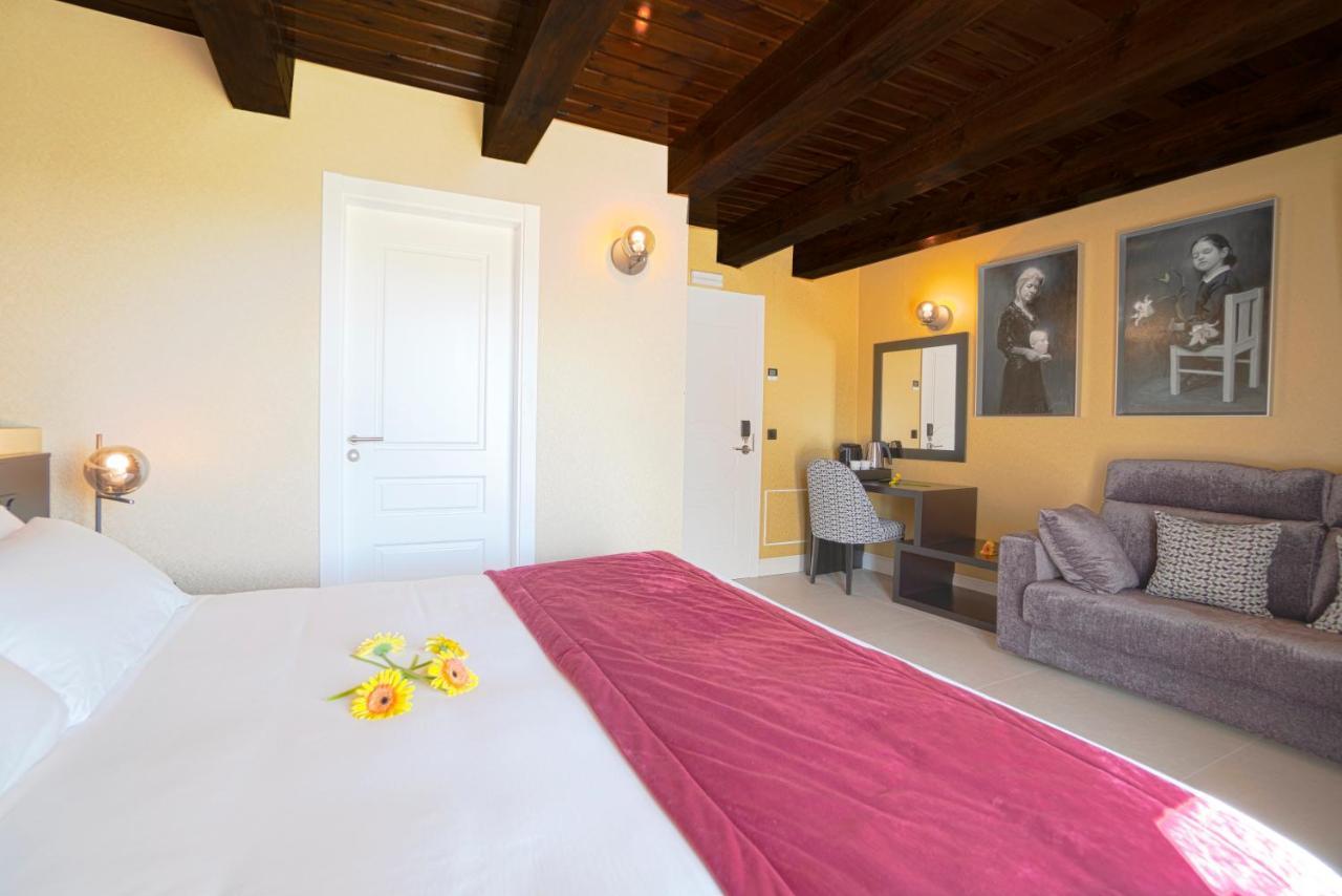 Hotel As Torres Da Hermida Monterroso ภายนอก รูปภาพ